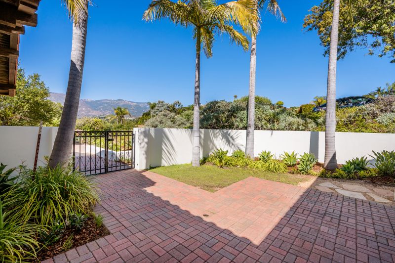 Brick Landscaping Service